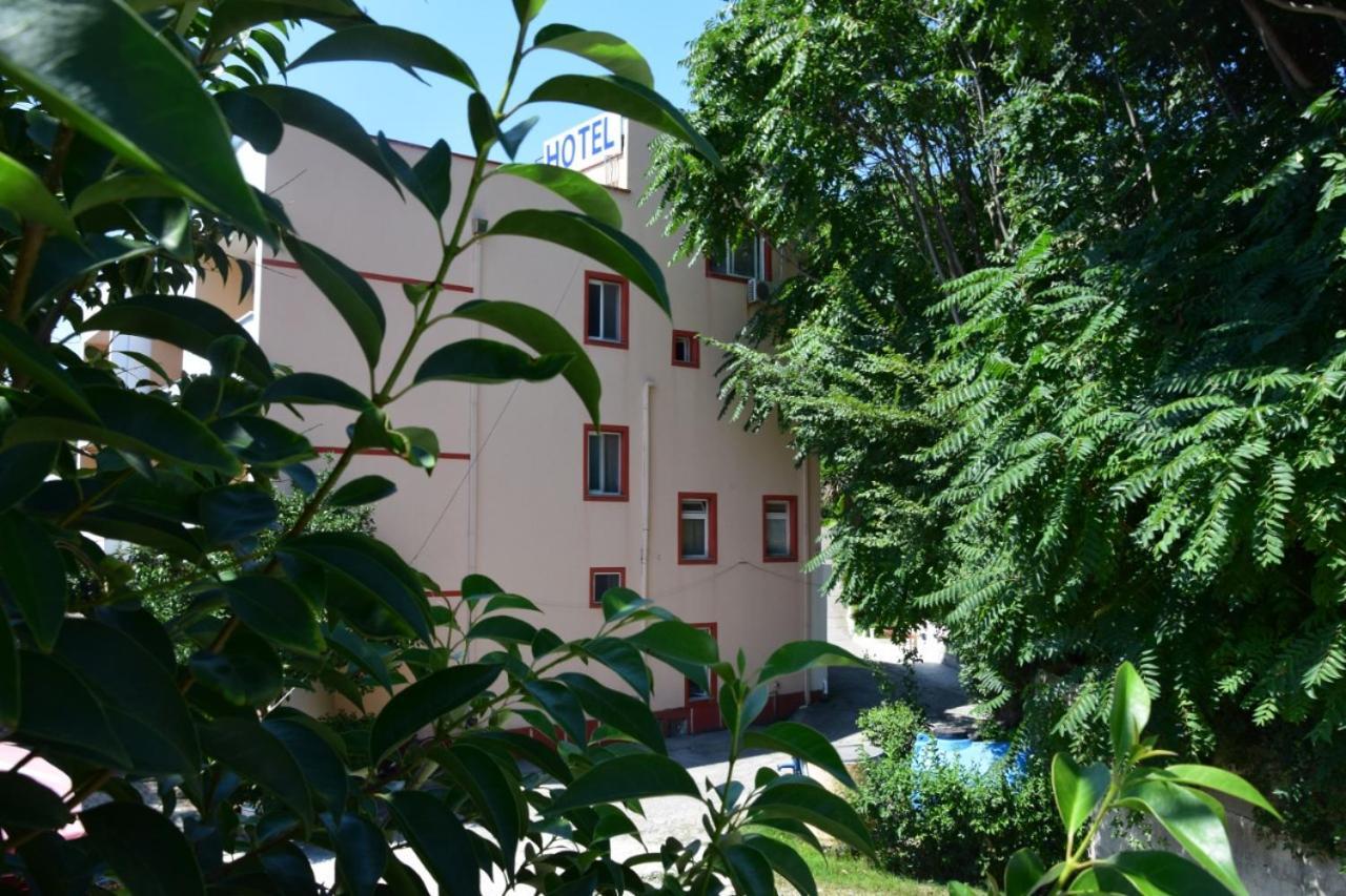 Hotel Ceka ดูร์เรส ภายนอก รูปภาพ